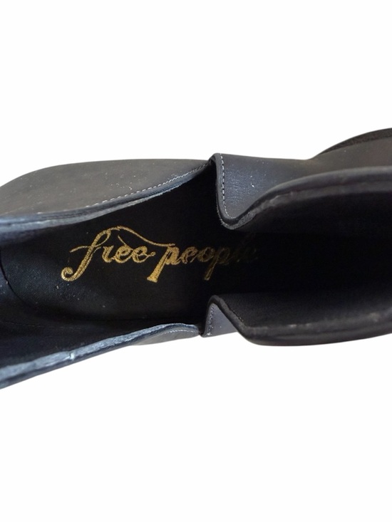 EUC Free People Black Chelsea
Ankle Boots with Pointed Toe EU 37 Leather Western - Picture 7 of 9